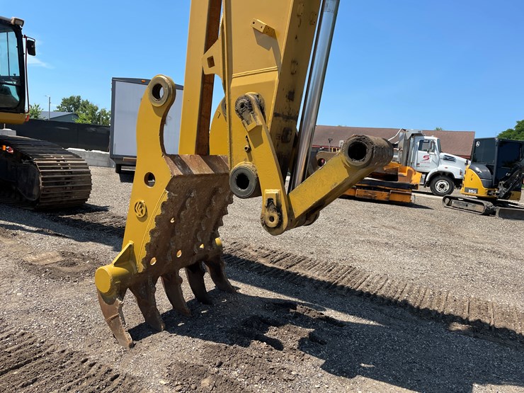 caterpillar-345c-image-22