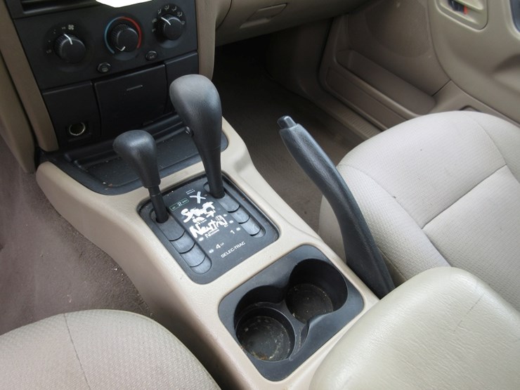 2002-jeep-grand-cherokee-laredo-image-8