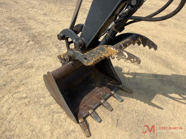 2022-deere-35g-image-10