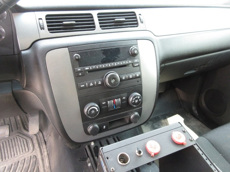 2012-chevy-tahoe-image-11