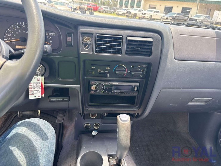 1999-toyota-tacoma-image-11