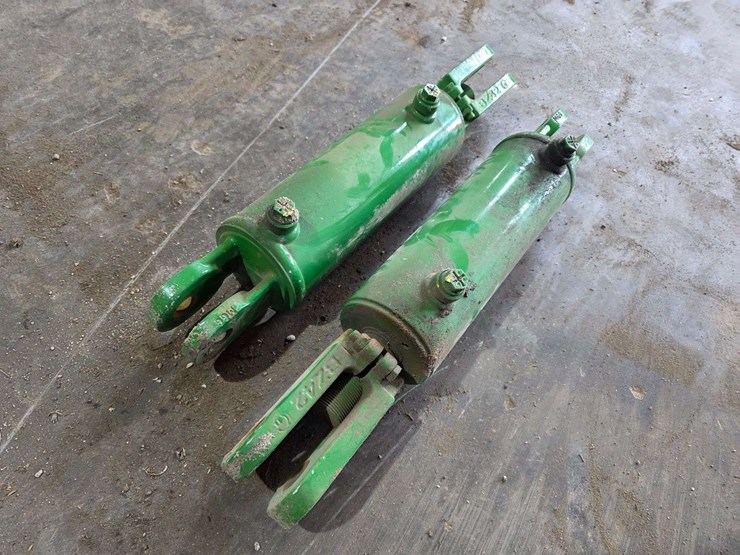 john-deere-12-image-7