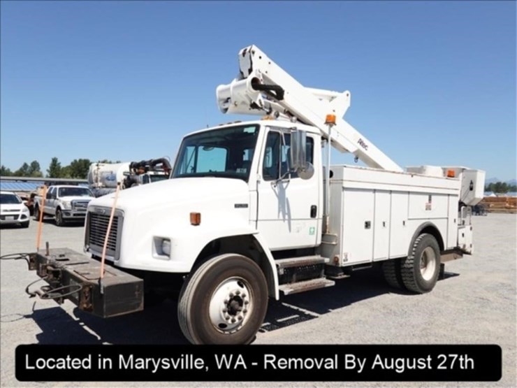2003-freightliner-fl70-image-1