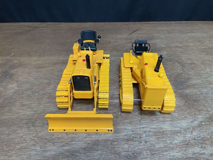 (2)-1/16-john-deere-1010-+-430-crawlers-ertl-image-13