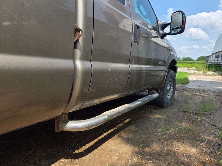 2004-ford-f350-xlt-image-35