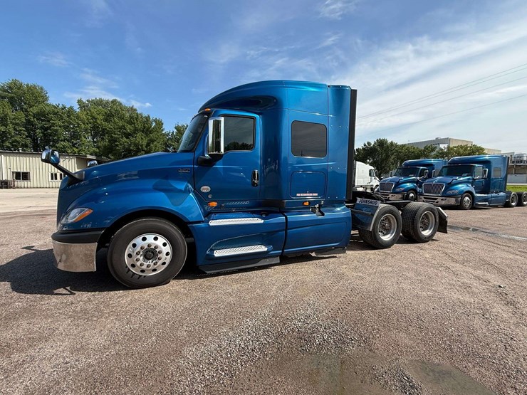 2020-ih-lt625-sleeper-semi,-435,369-miles-on-truck-(complete-overhaul-@-232,740-miles-with-paperwork-image-24