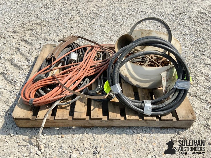 electric-cords,-steel-pins-&-gate-hinges-image-4