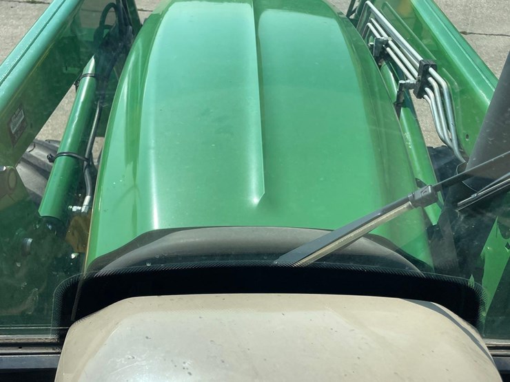2015-john-deere-6115d-image-46
