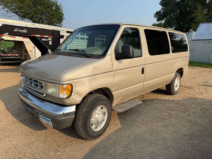 2007-ford-e350-image-1