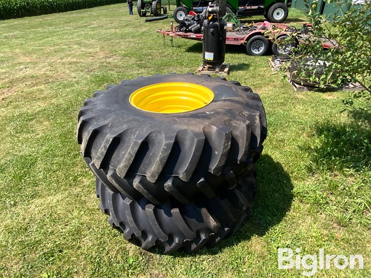 firestone-23.1-26-tires-on-8-bolt-john-deere-rims-image-8