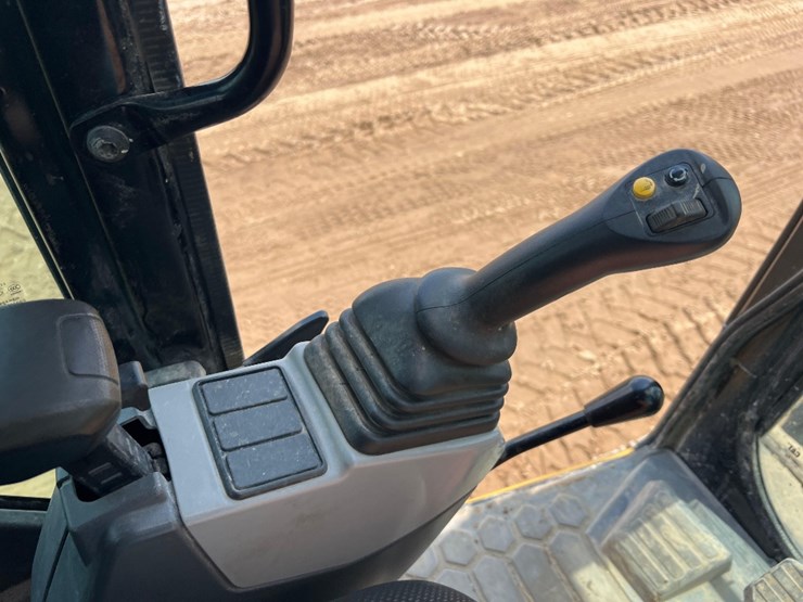 2019-caterpillar-308-cr-image-37