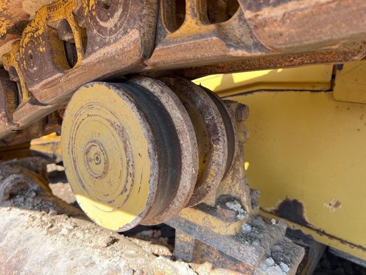 2008-caterpillar-d6t-lgp-image-11