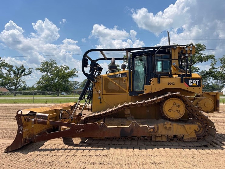 2019-caterpillar-d6t-lgp-image-1