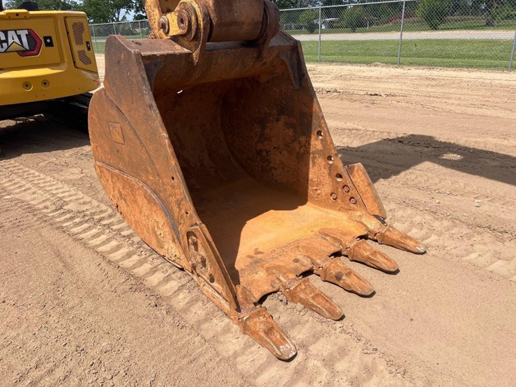 2016-caterpillar-336fl-image-20