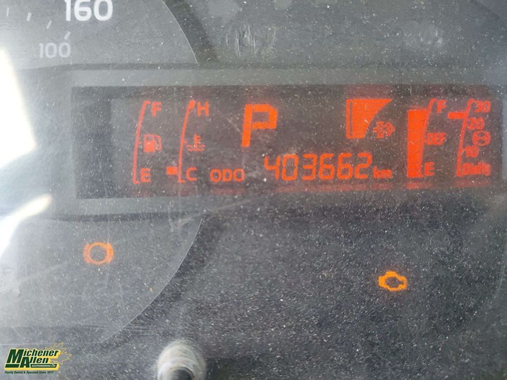 2012-hino-155-image-11