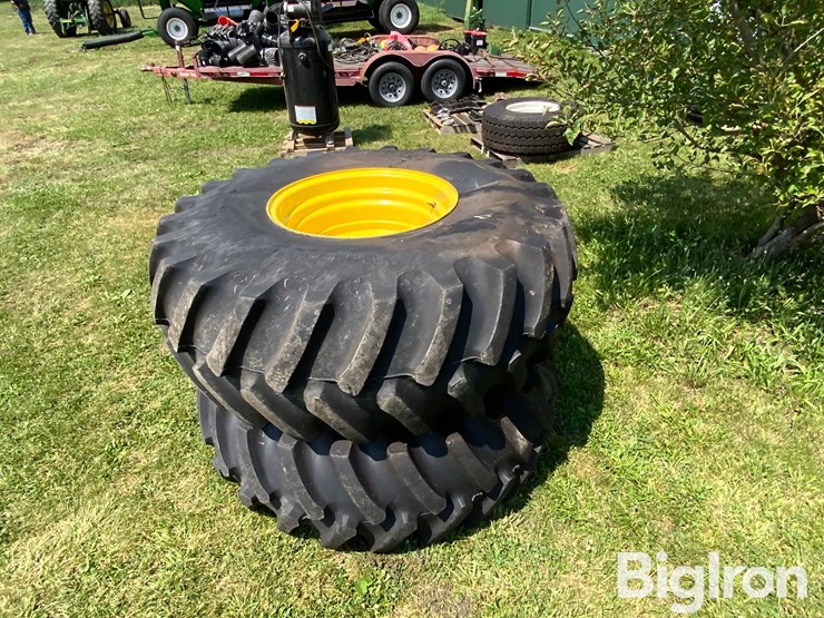 firestone-23.1-26-tires-on-8-bolt-john-deere-rims-image-9