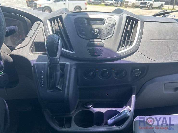 2016-ford-transit-image-11