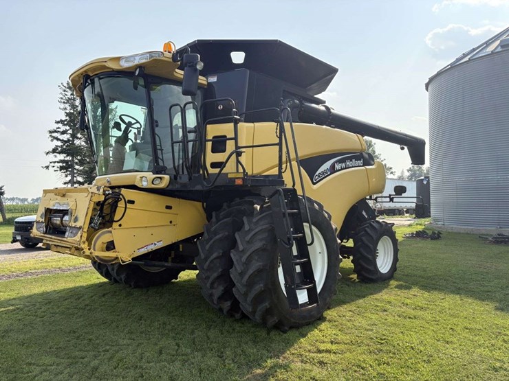 2003-new-holland-cr960-image-1