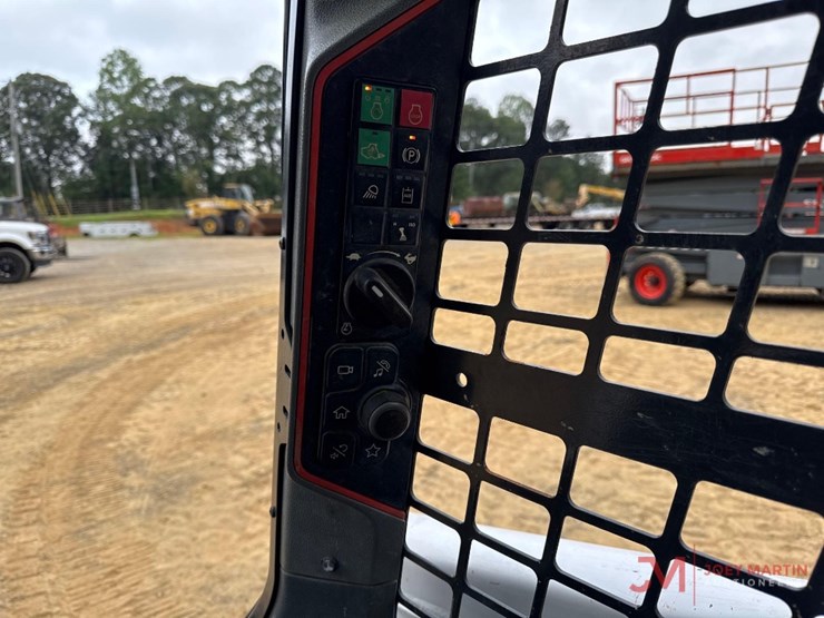 2021-bobcat-t66-image-16