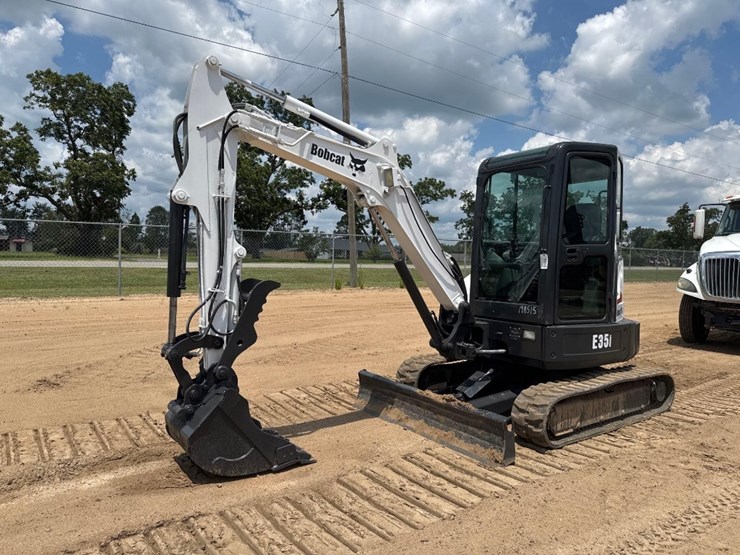 2015-bobcat-e35-image-2