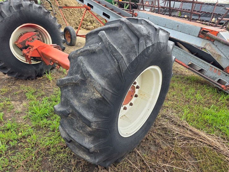 axle-with-(2)-18.4-26-tires-on-8-bolt-rims,-buying-all-for-one-money-image-5