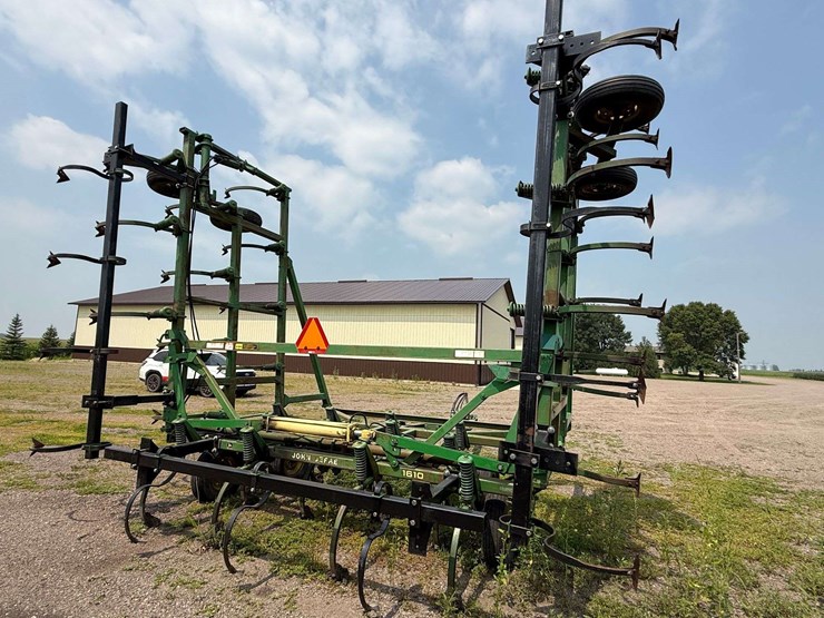 john-deere-1610-image-12