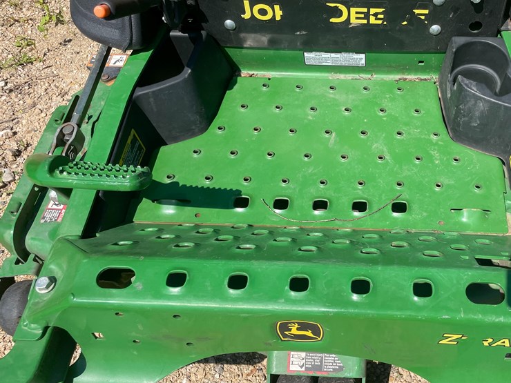 2022-john-deere-la-image-9