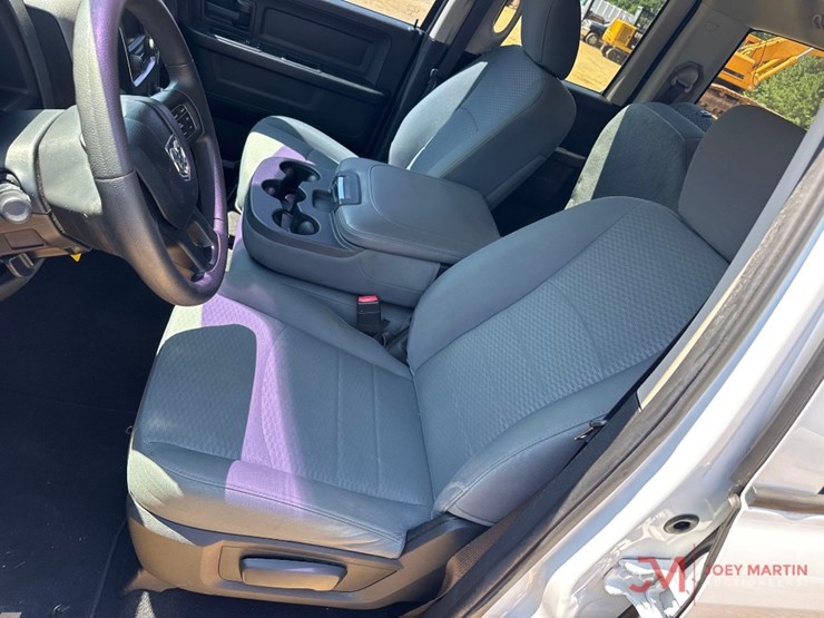 2019-dodge-ram-1500-image-25