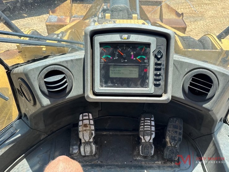 2013-caterpillar-966k-image-27