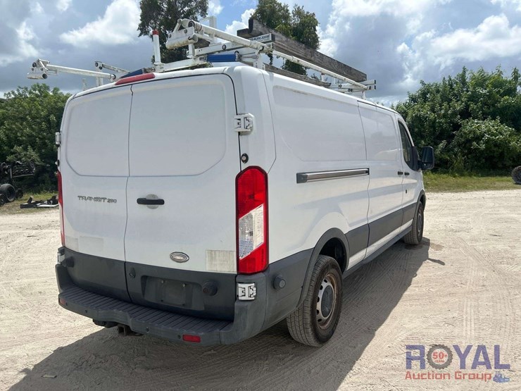 2015-ford-transit-image-3