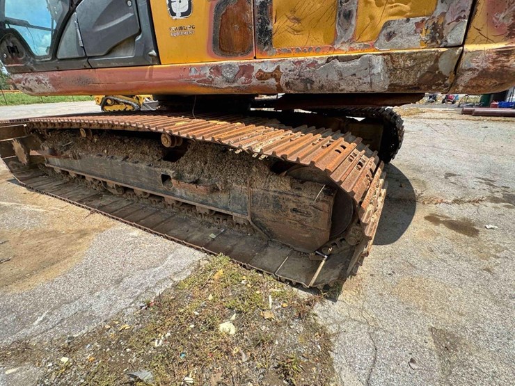 2014-deere-210g-lc-image-36