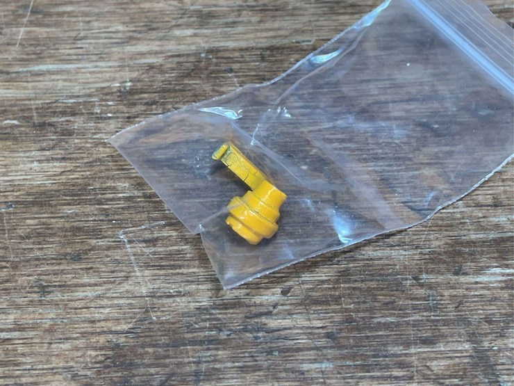 (2)-1/16-john-deere-1010-+-430-crawlers-ertl-image-2