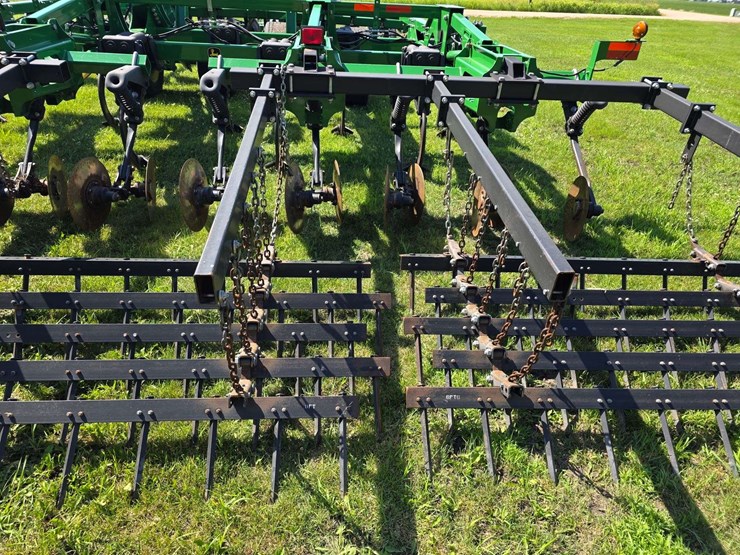 2016-john-deere-18-image-47
