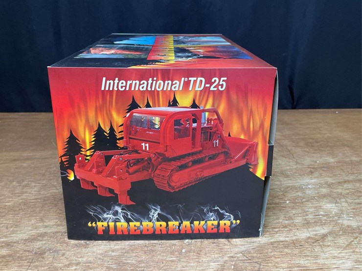 1/25-ih-td-25-crawler-firebreaker-nib-1st-gear-image-10