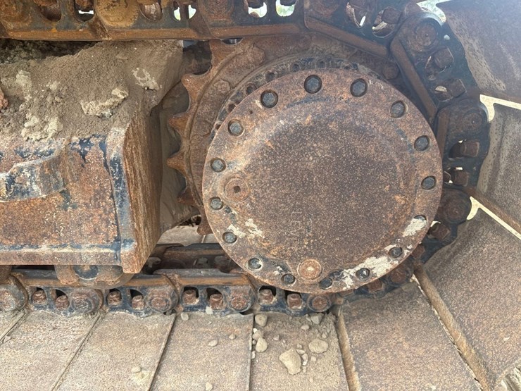 2016-caterpillar-325fl-image-10
