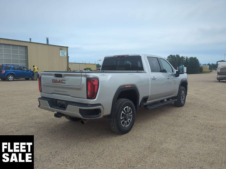2022-gmc-sierra-2500hd-image-4