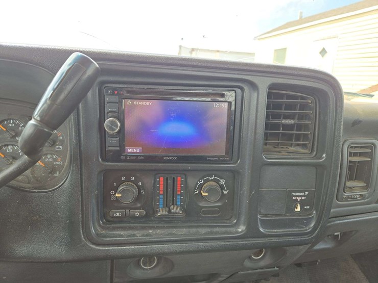2007-chevrolet-silverado-image-16