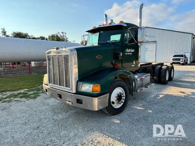 1993-peterbilt-377-image-15