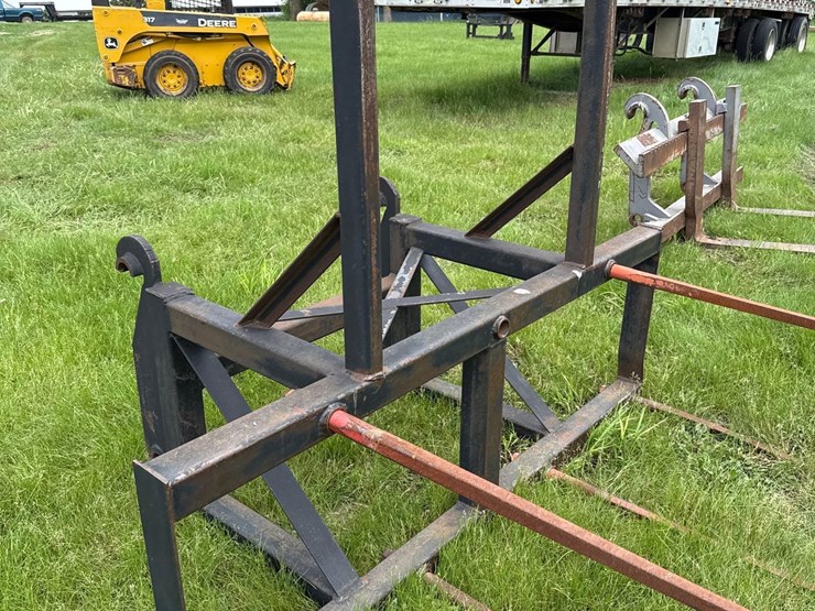 volvo-mount-double-bale-spear-image-9