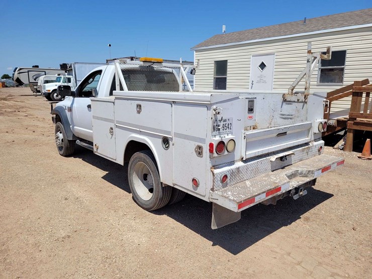 2009-dodge-ram-4500-image-4