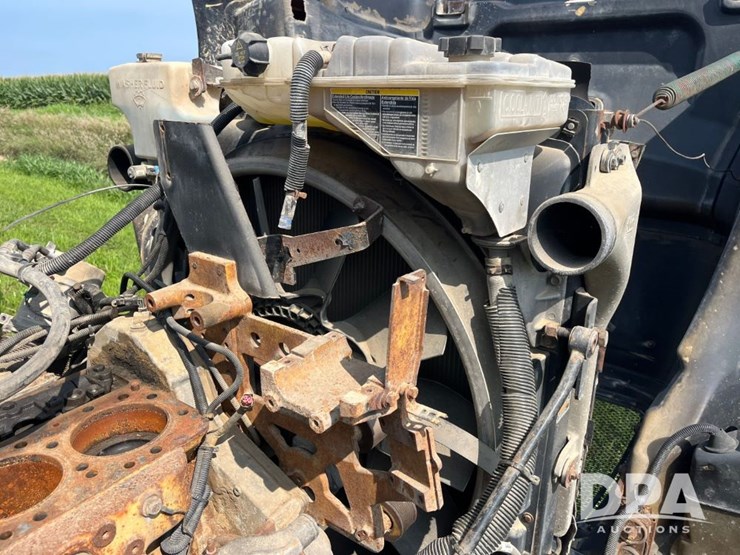 2008-peterbilt-384-image-76