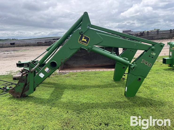 john-deere-740-image-8