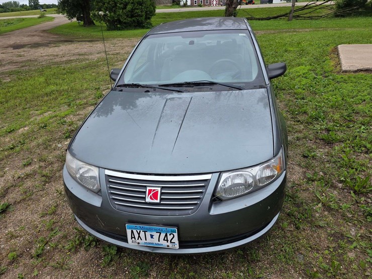 2007-saturn-ion,-89,802-miles,-auto-transmission,-2.2l-eco-tech-engine,-cd/am/fm,-4-door,-15”-tires,-image-3