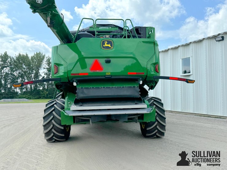 2023-john-deere-x9-1000-image-6