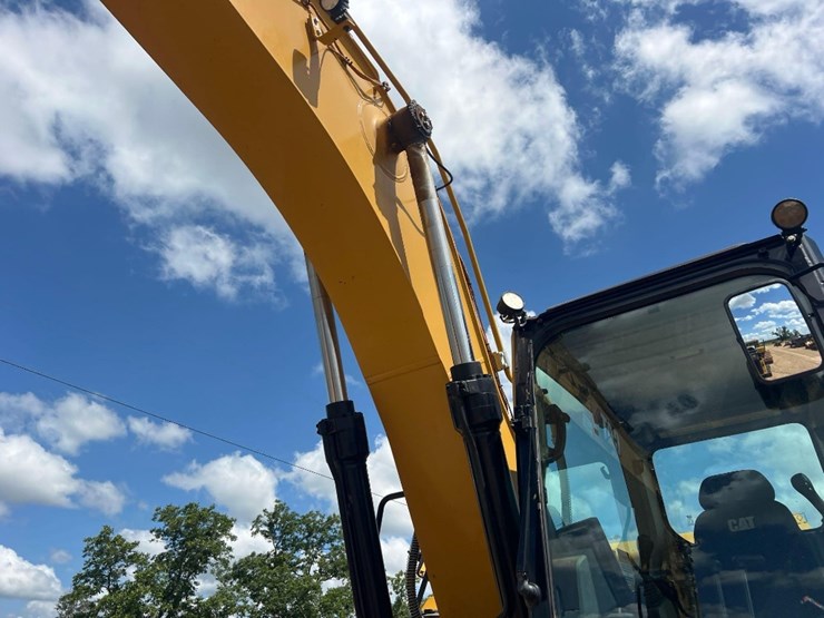 2021-caterpillar-317-image-13