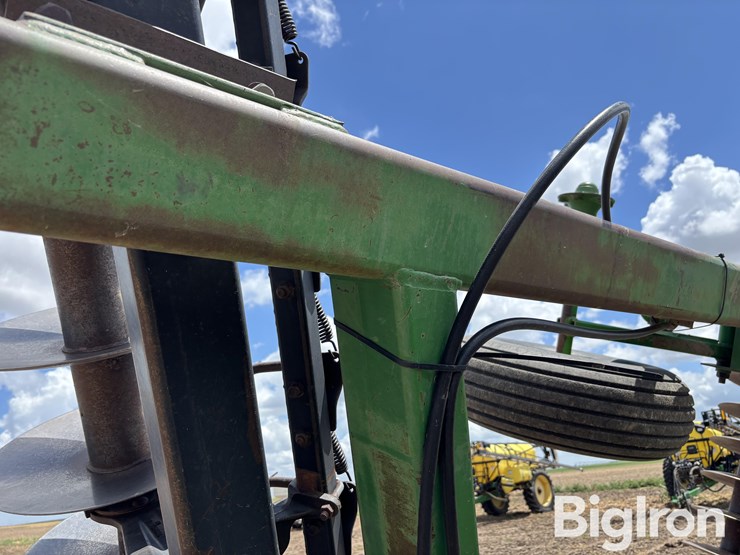 1990-john-deere-630-image-16