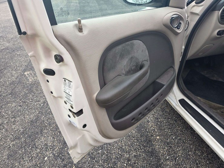 2001-chrysler-pt-cruiser-limited-edition,-129,033-miles,-5-speed-manual-transmission,-sun-roof,-cd/c-image-29