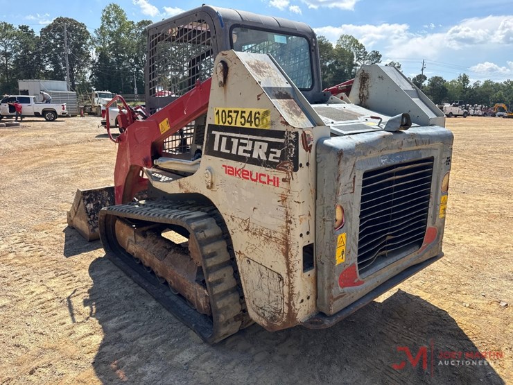 2017-takeuchi-tl12r2-image-4