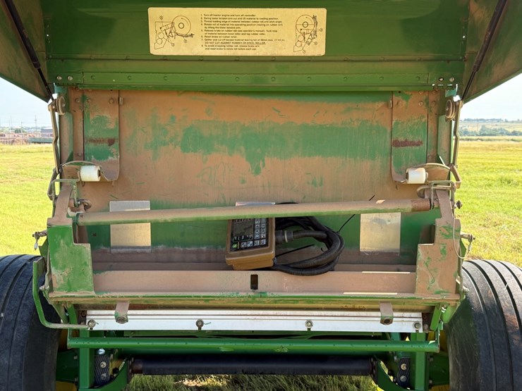 john-deere-468-image-24