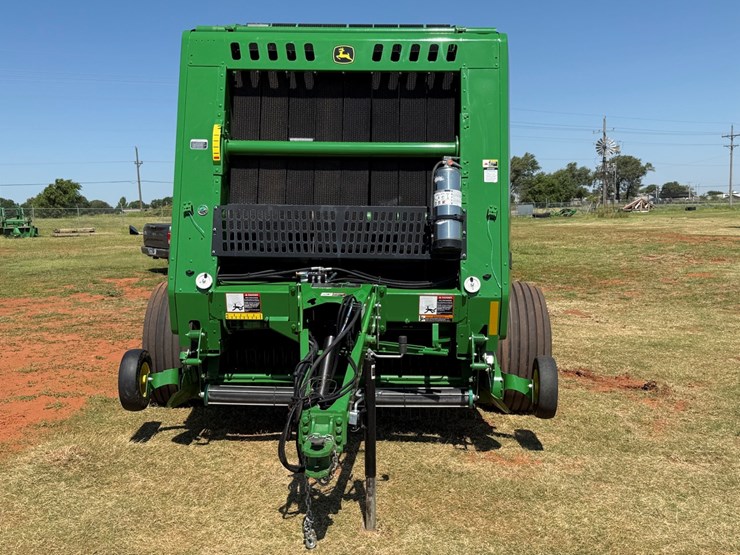 john-deere-560m-image-2